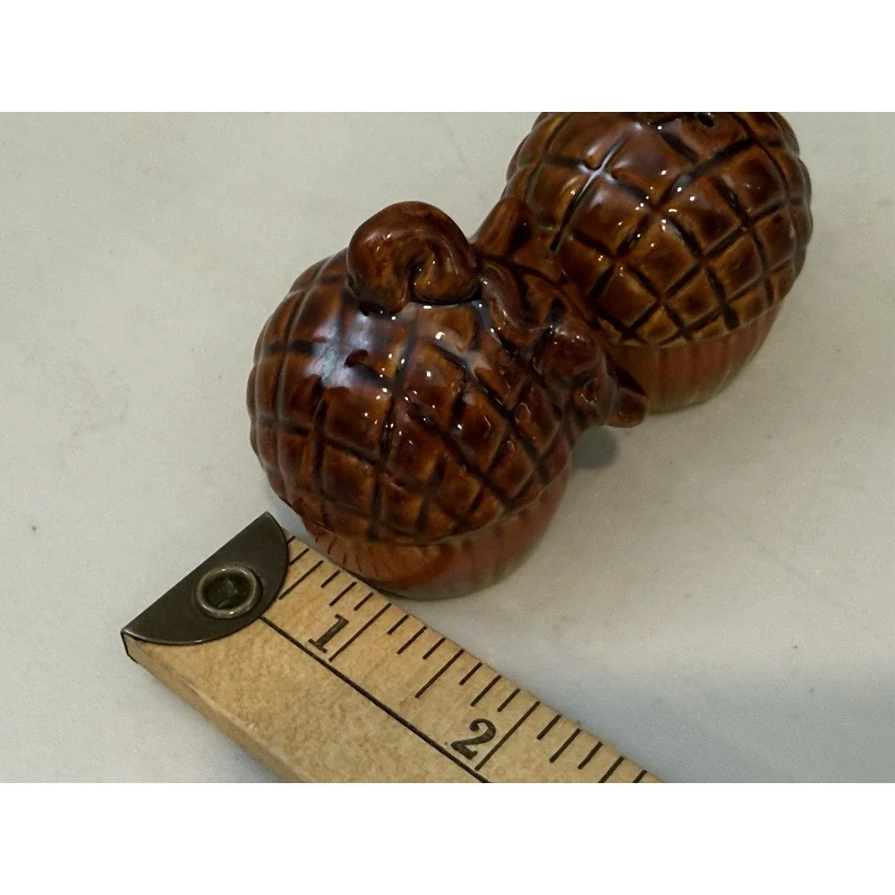 Vintage Autumn Fall Leaves Acorn Salt‎ & Pepper Shakers Acorns